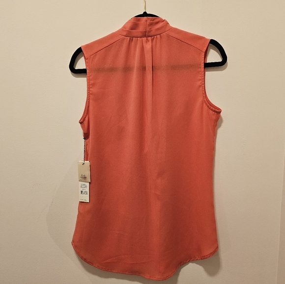 NWT DEX | The Suit Shop New York V-neck Blouse.With buttons.| Sz XS. No flaws. - Picture 6 of 6